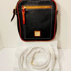 DOONEY & BOURKE Black Pebbled Leather Camera Crossbody Bag New Without Tags